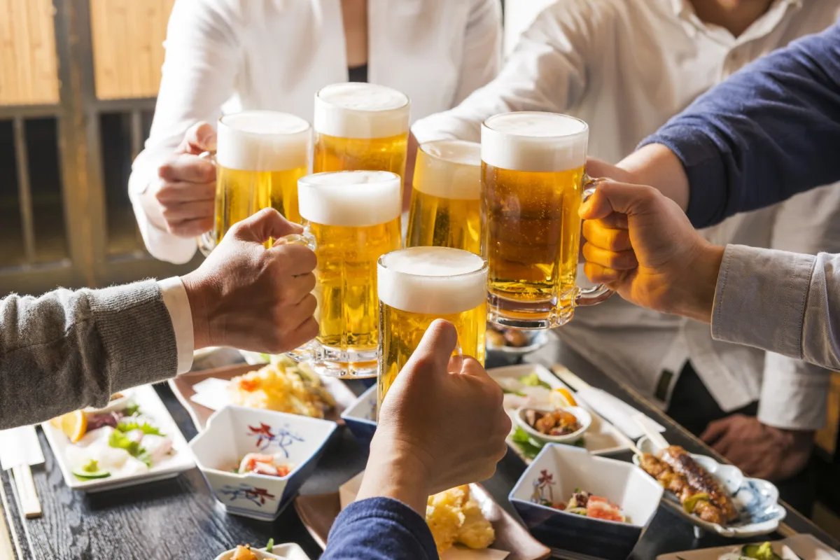幅広く揃うお酒と、<br>会話が弾むひととき